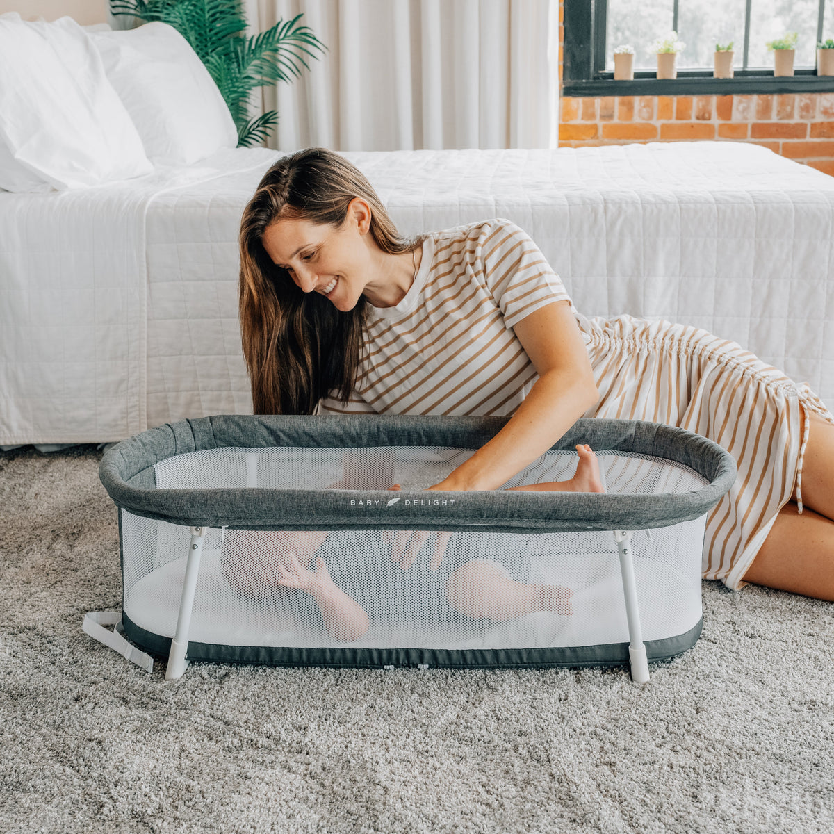 Lit bébé portable pliable avec filet – Charbon chiné - Le Coin Bébé