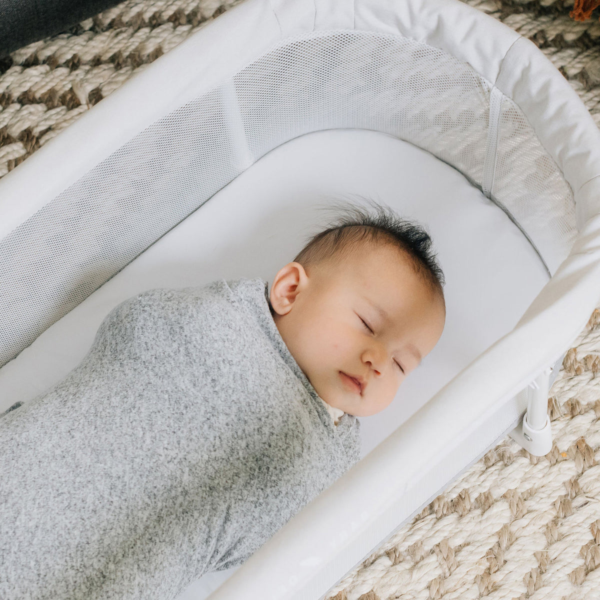 Drap housse blanc pour lit bébé portable - Le Coin Bébé