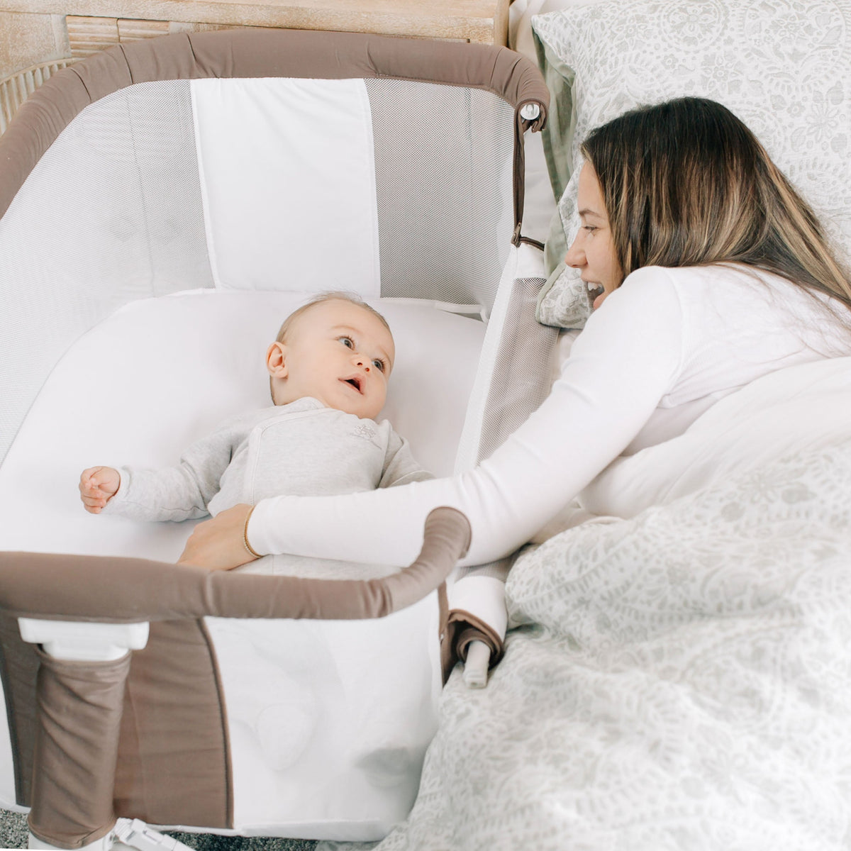 Lit cododo bébé coton bio réglable – Moka - Le Coin Bébé